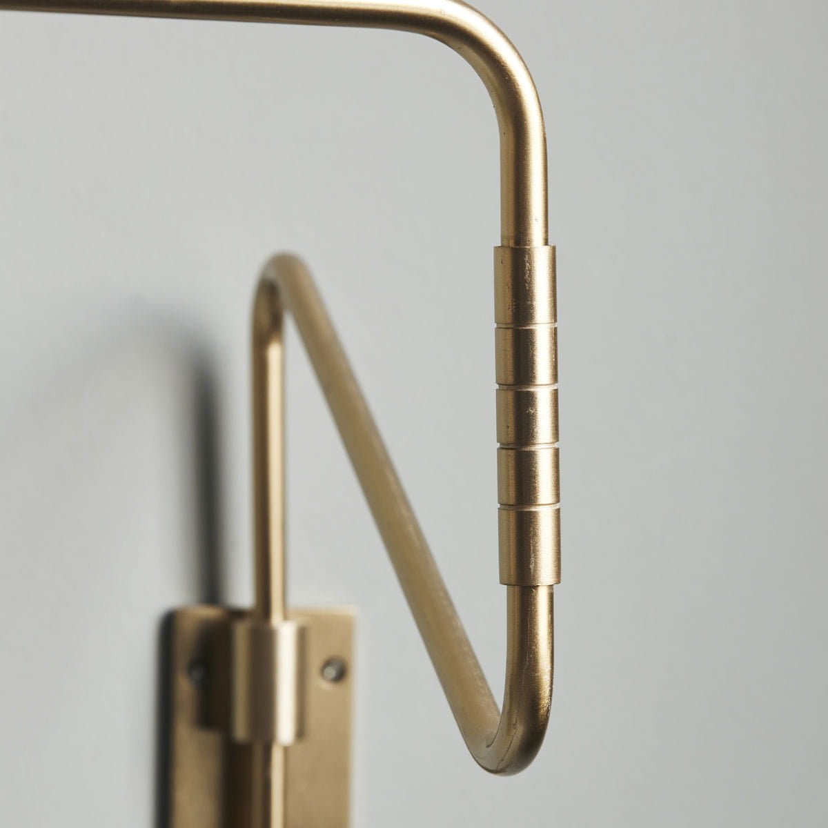 Swing Wall Lamp Position 40