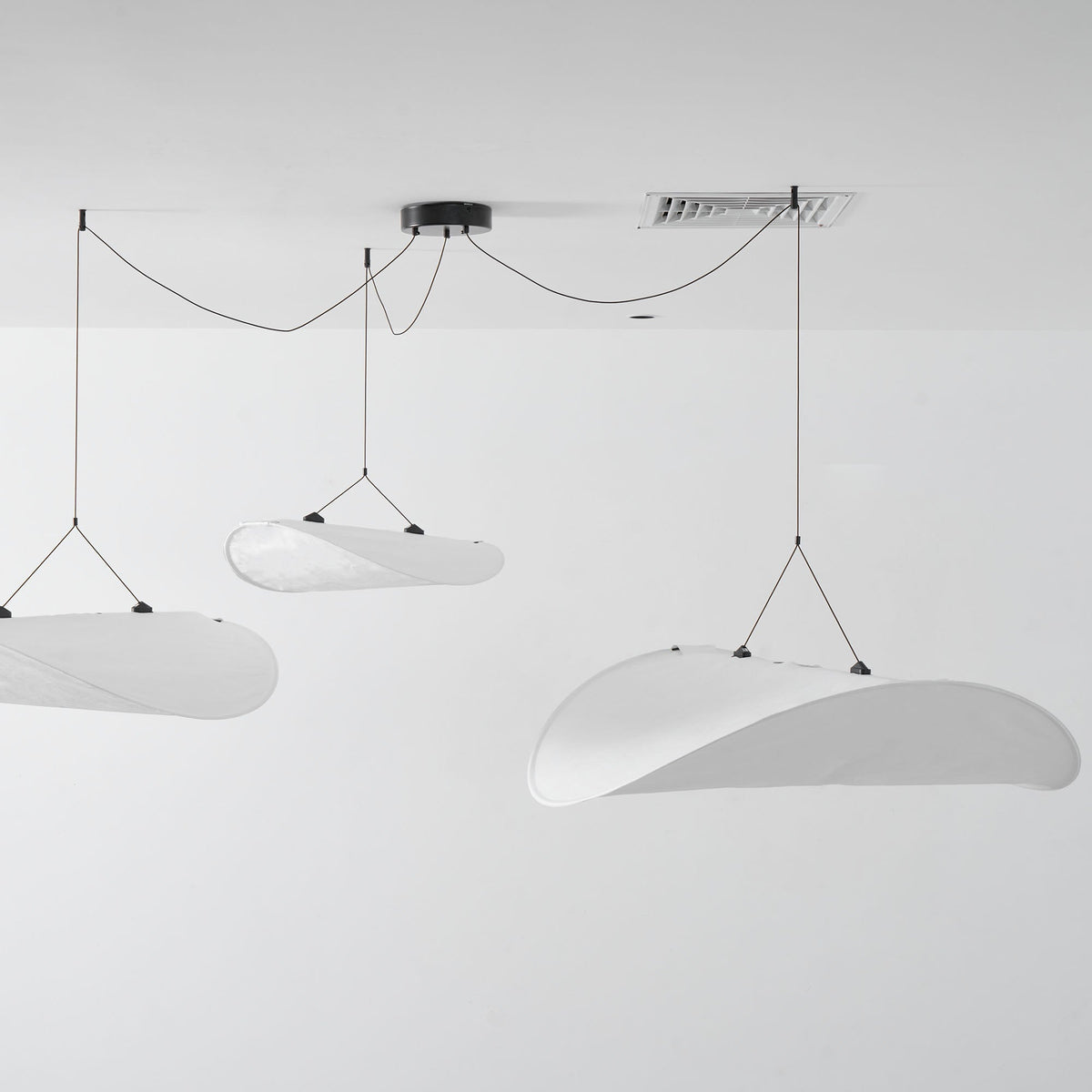 Tense Tyvek Pendant Lamp Position 148