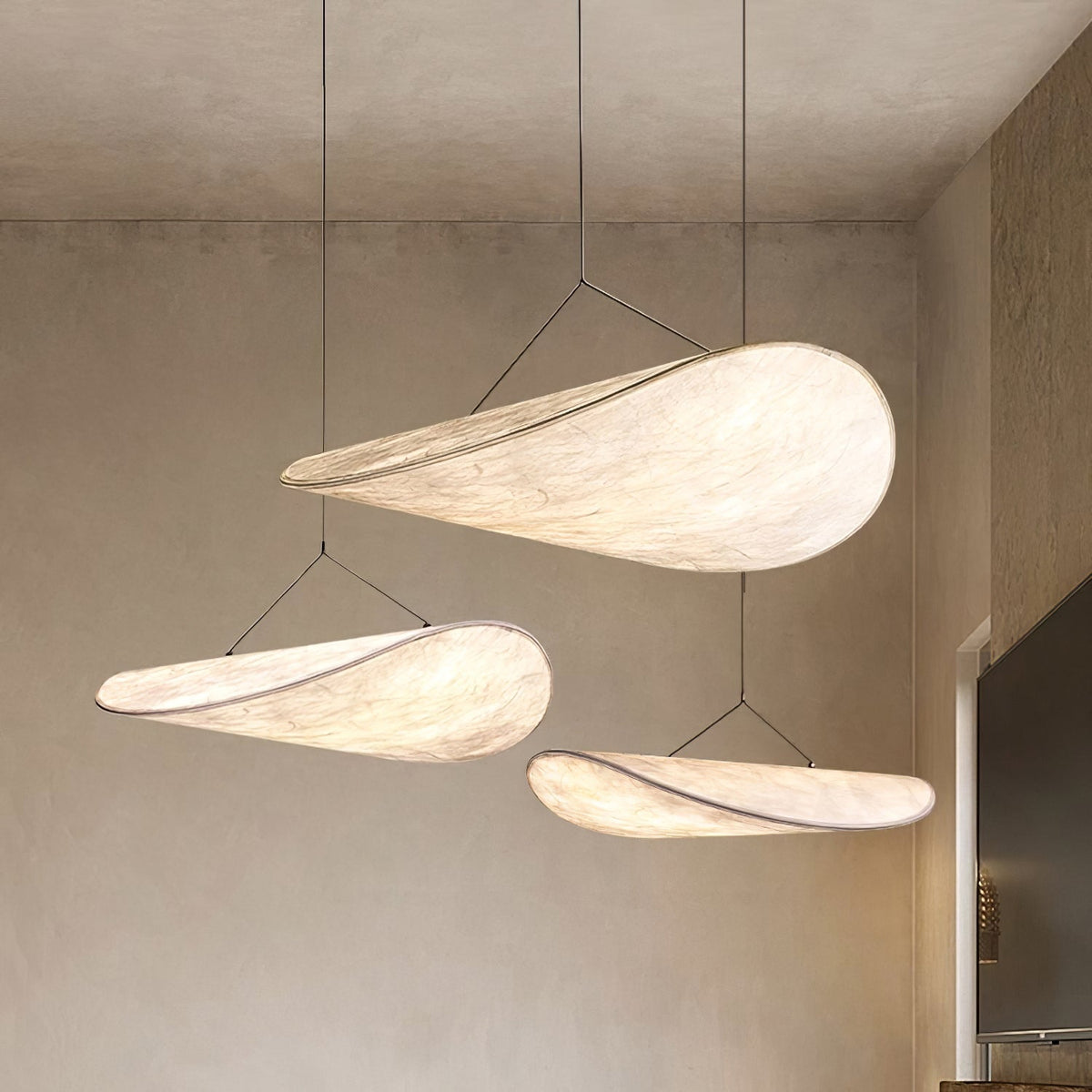 Tense Pendant Light Position 134