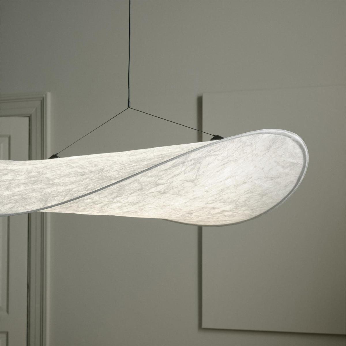 Tense Tyvek Pendant Lamp Position 138