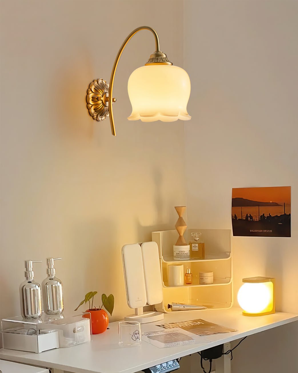 Flower Wall Lamp with Adjustable Brightness