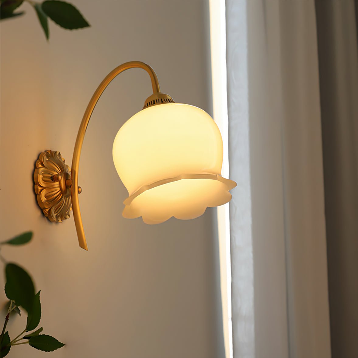 Flower Wall Lamp with Adjustable Brightness