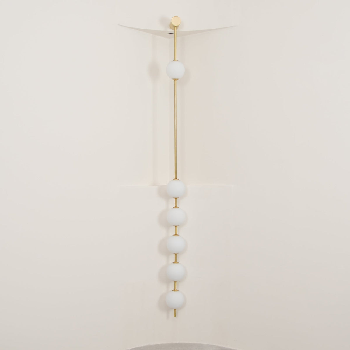 Vertical Balls Wall Lamp with Adjustable Brightness