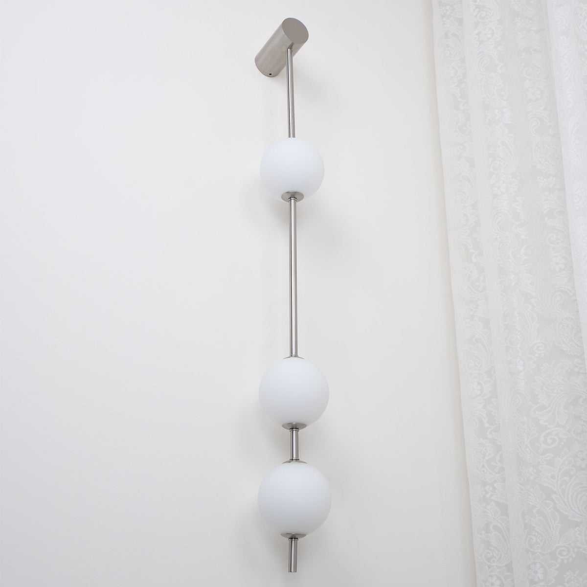 Vertical Balls Wall Lamp with Adjustable Brightness