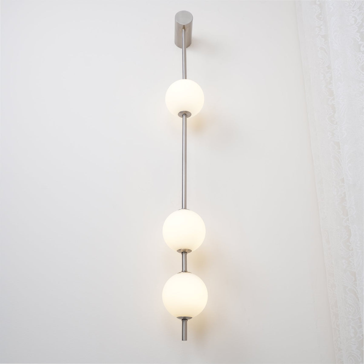 Vertical Balls Wall Lamp with Adjustable Brightness
